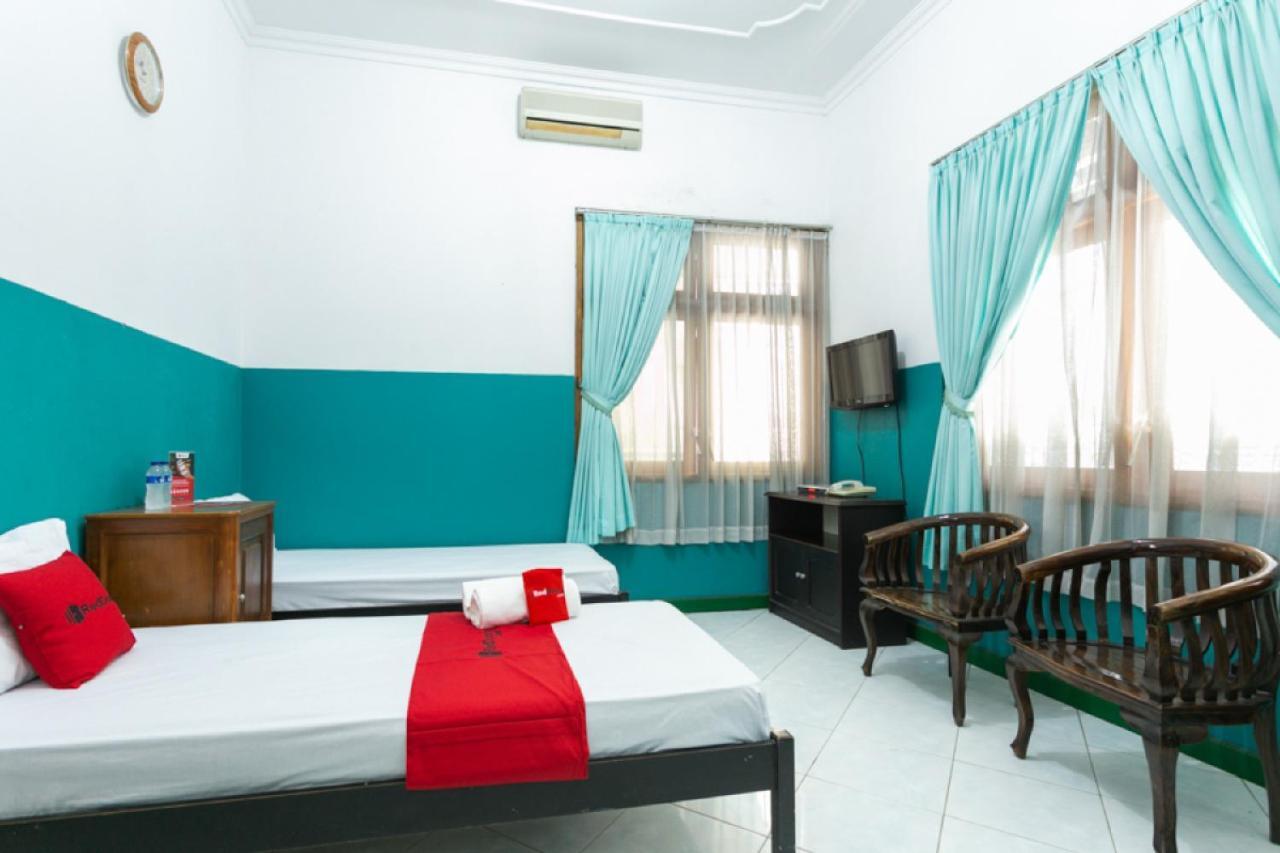 فندق Reddoorz Syariah Near Alun Alun Magelang Bayeman المظهر الخارجي الصورة