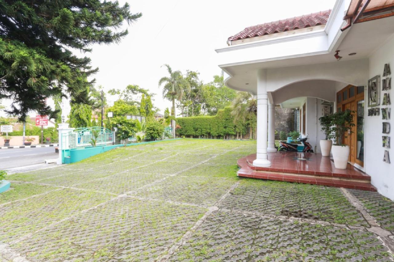 فندق Reddoorz Syariah Near Alun Alun Magelang Bayeman المظهر الخارجي الصورة