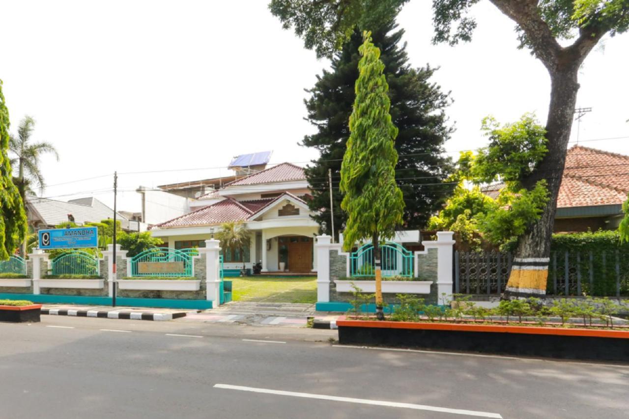 فندق Reddoorz Syariah Near Alun Alun Magelang Bayeman المظهر الخارجي الصورة